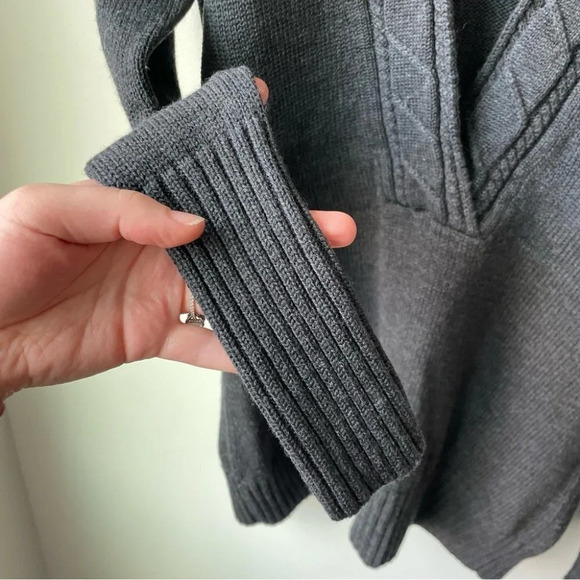 Vintage Eddie Bauer Merino Wool V Neck Knit  Sweater - Picture 7 of 8